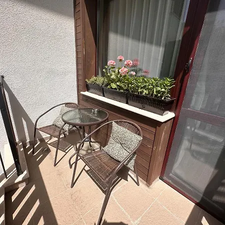 Petkovi аpartments, Gardens - One-bedroom And Two-bedroom Lägenhet *